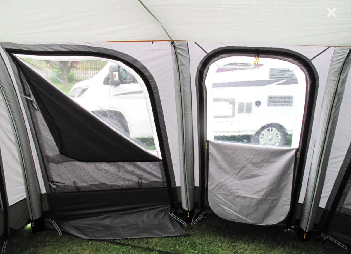 Panoramic 410 Trigano  Air Awning - Image 3