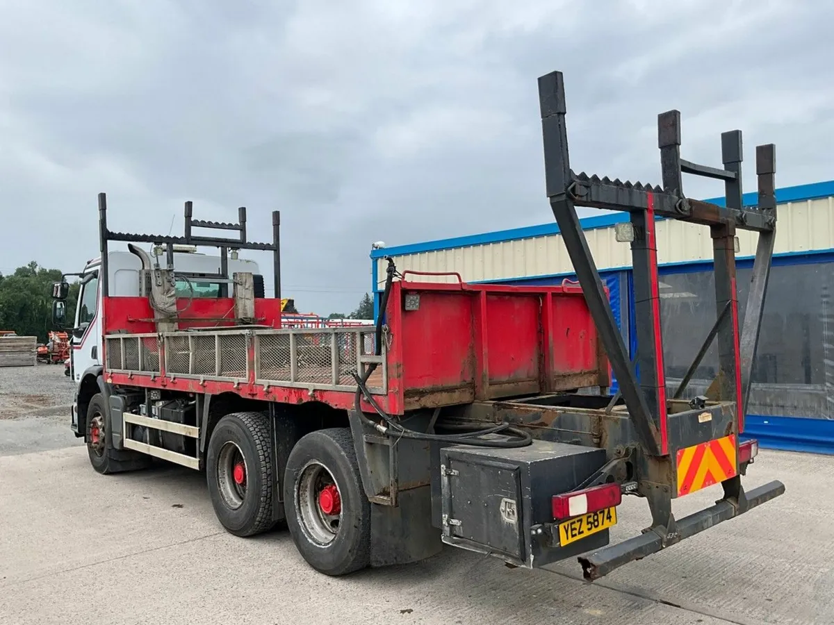 RENAULT PREMIUM 6X4 26 TON POLE LORRY - Image 3