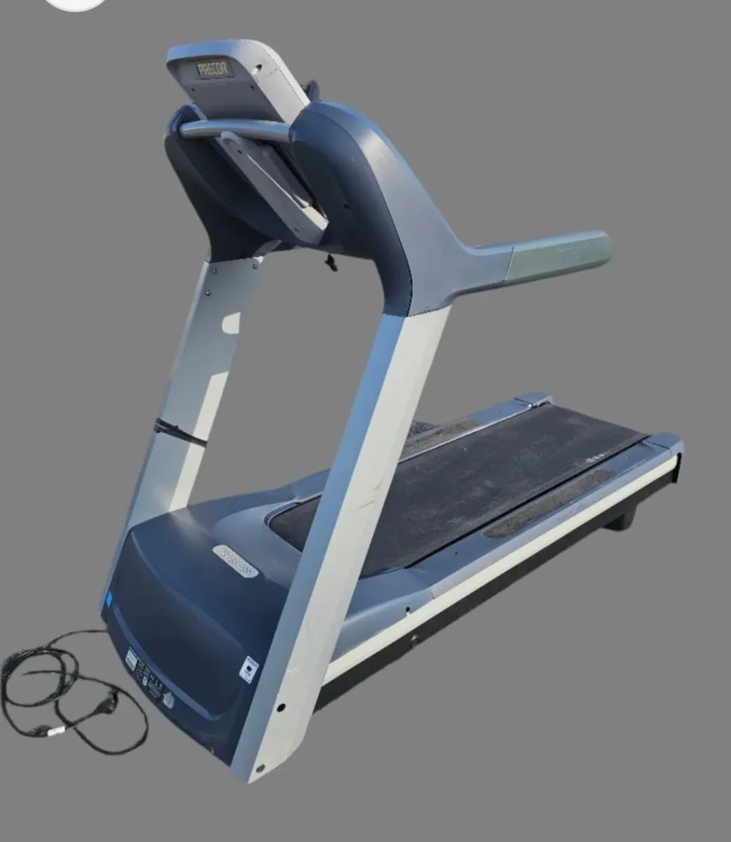Precor 835 - Image 1