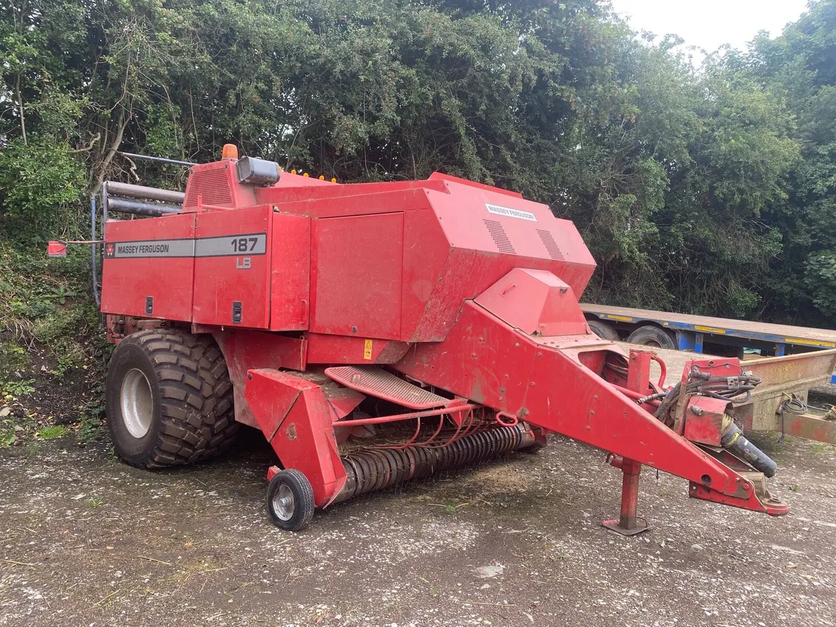 Massey Ferguson 187 Baler - Image 1
