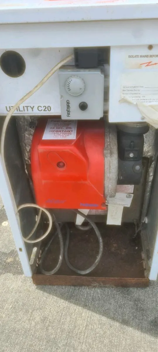Fire bird oil boiler, hot water cylinder and oil t - Image 2