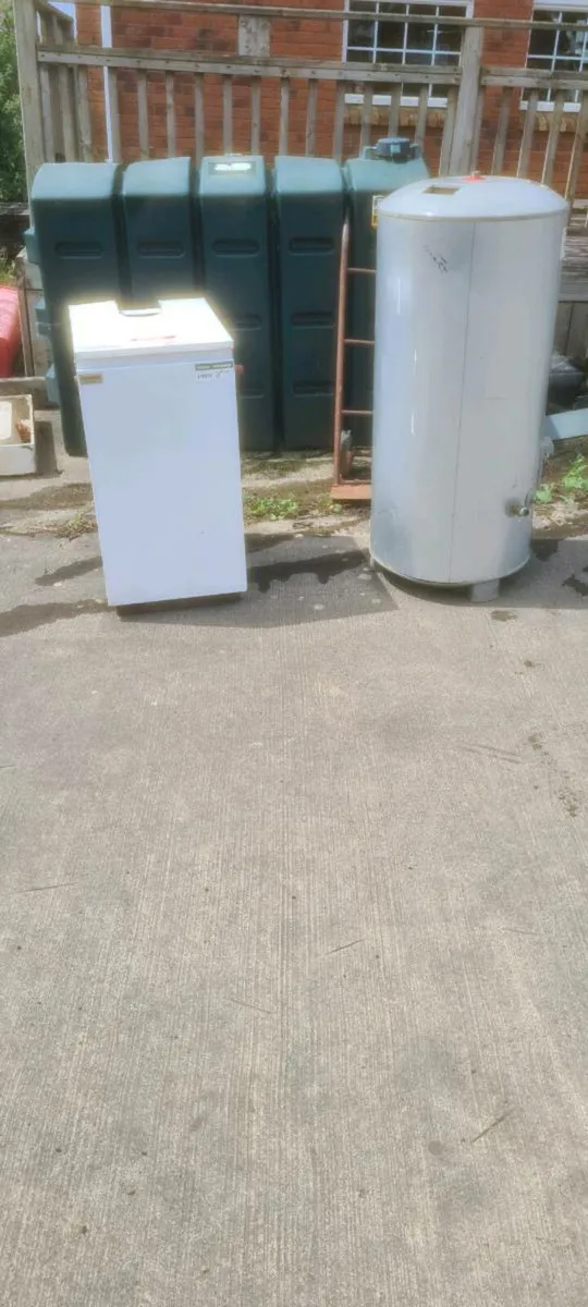 Fire bird oil boiler, hot water cylinder and oil t - Image 3