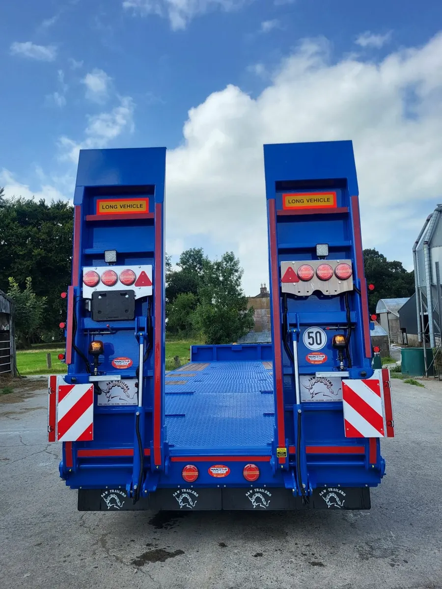 A and W Low loader - Image 1