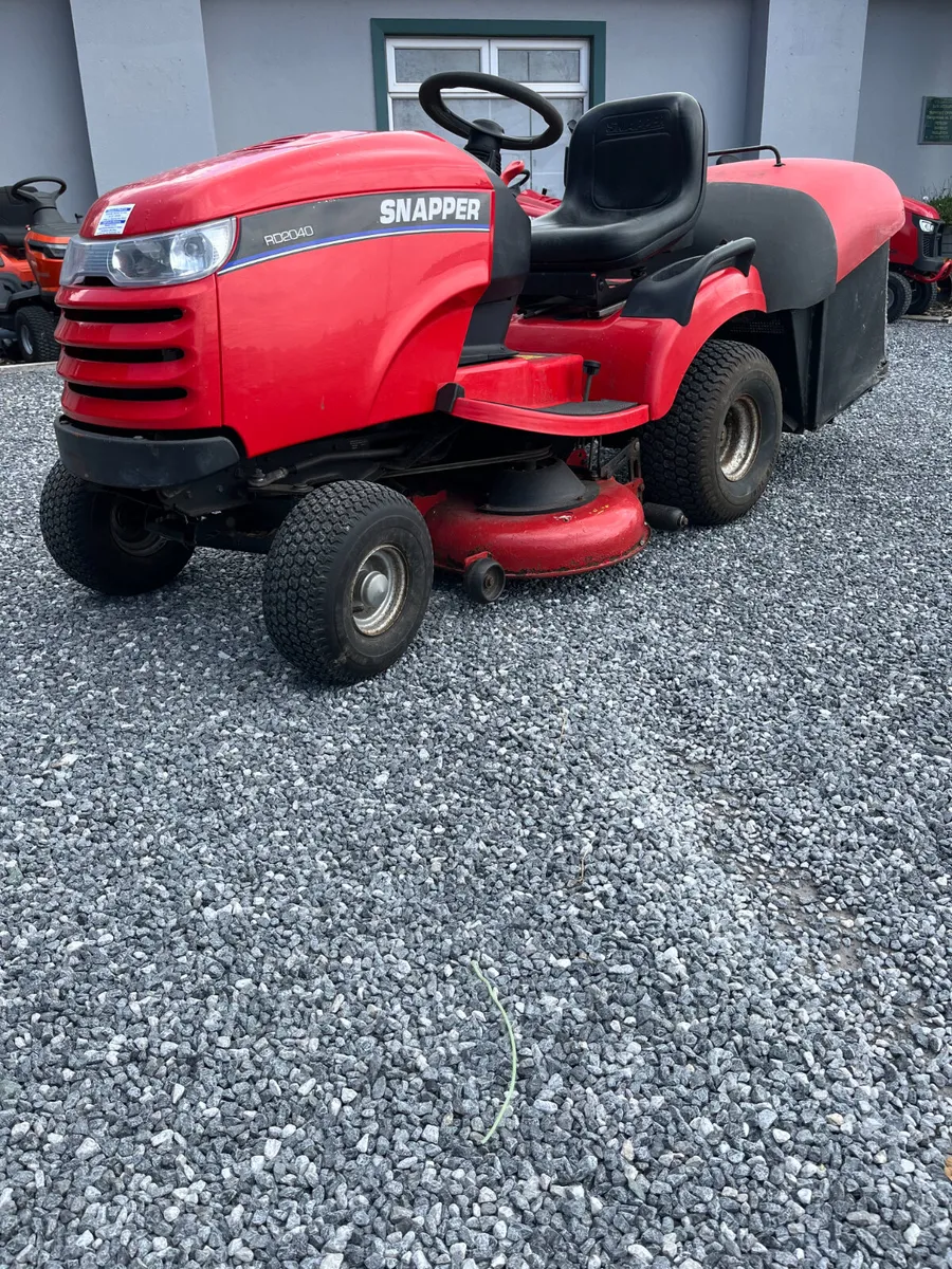Snapper RD2040 Ride On Mower - Image 1