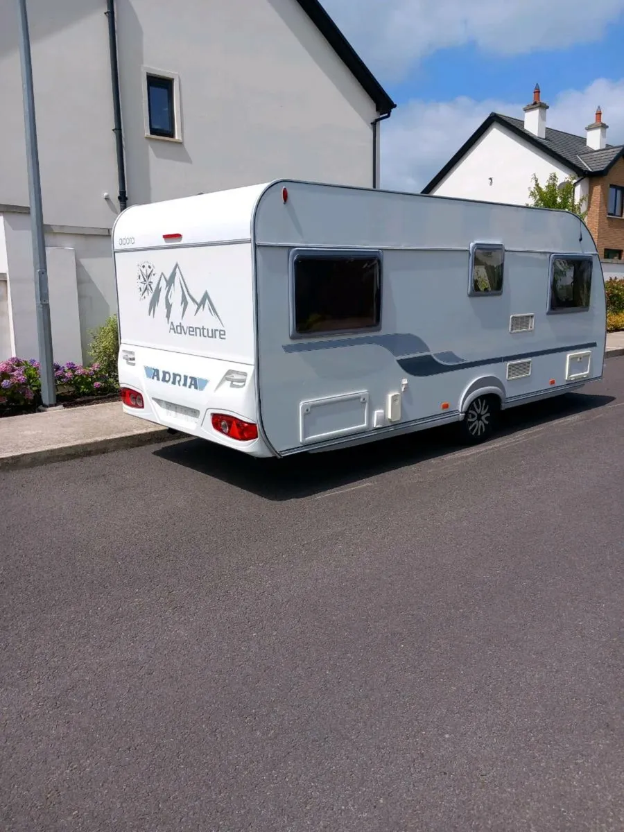 2008 adria adora, 4/5 berth fixed bed - Image 3