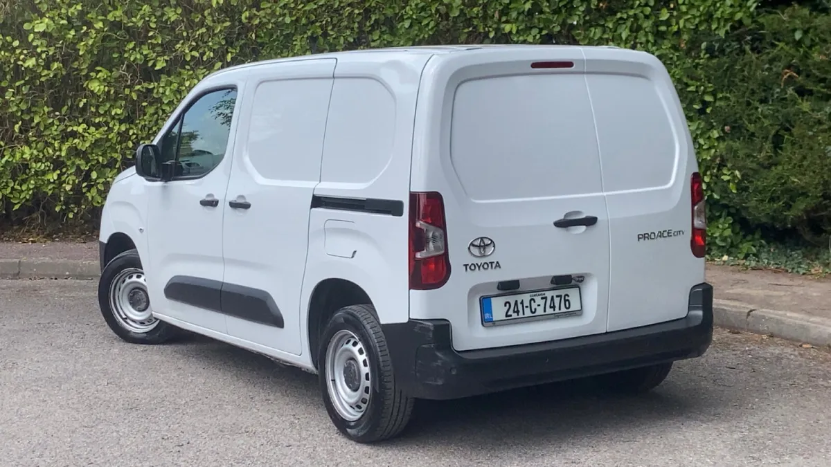2024 TOYOTA PROACE 1.5L 84K NEW CVRT - Image 4