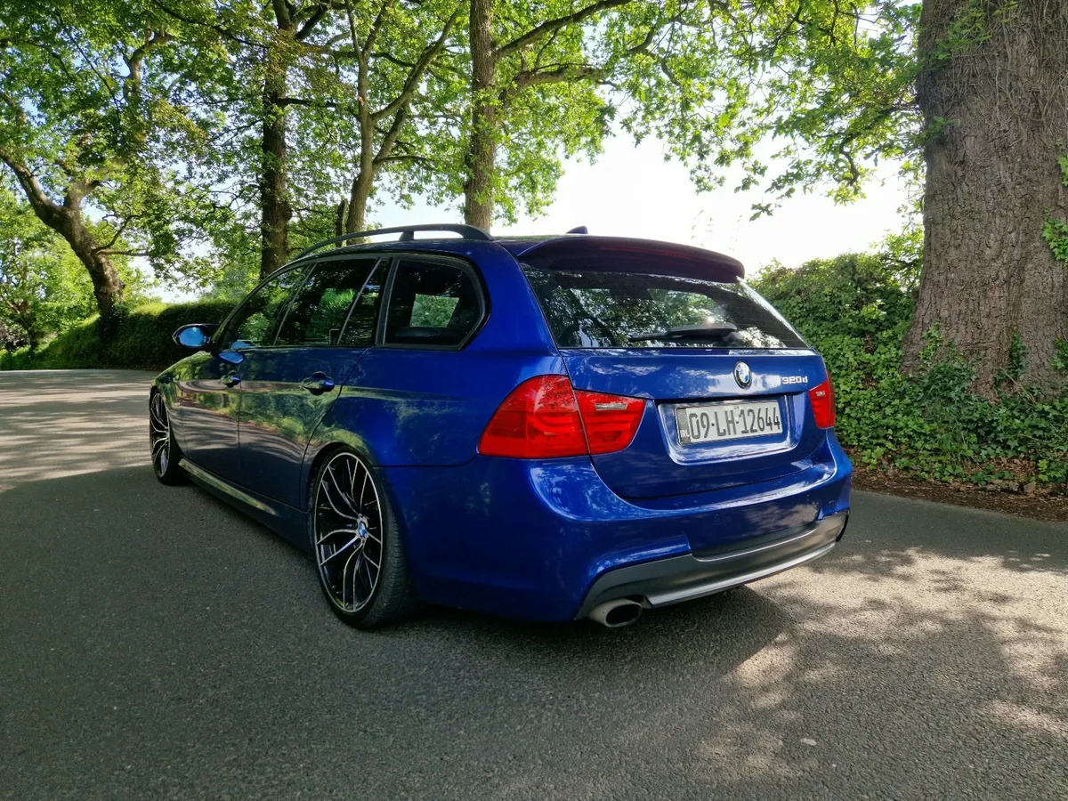 BMW 3-Series E91 2009 - Image 4