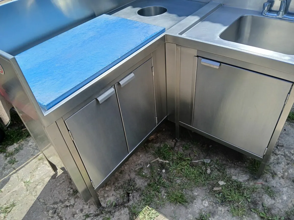 Stainless steel cabbinet /butchers /fish ... - Image 2