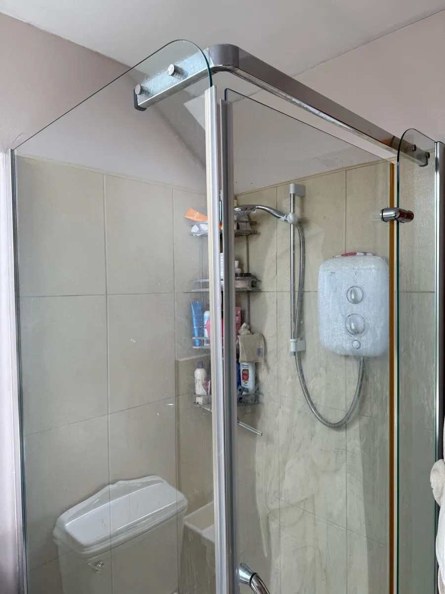 Image shower door - Image 1
