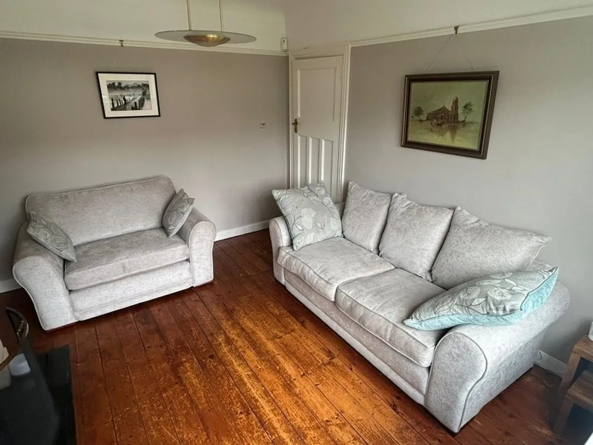 Sofa Suite - Image 3