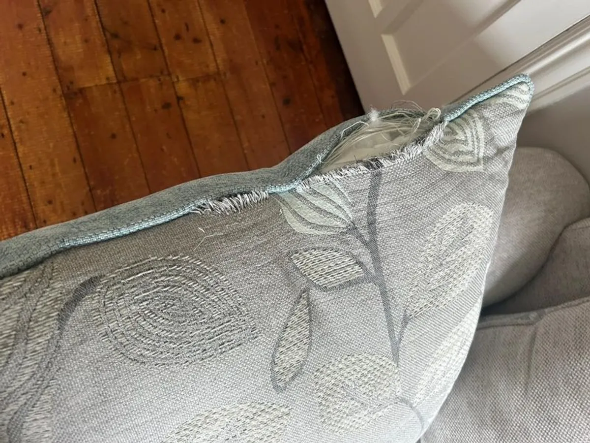 Sofa Suite - Image 4