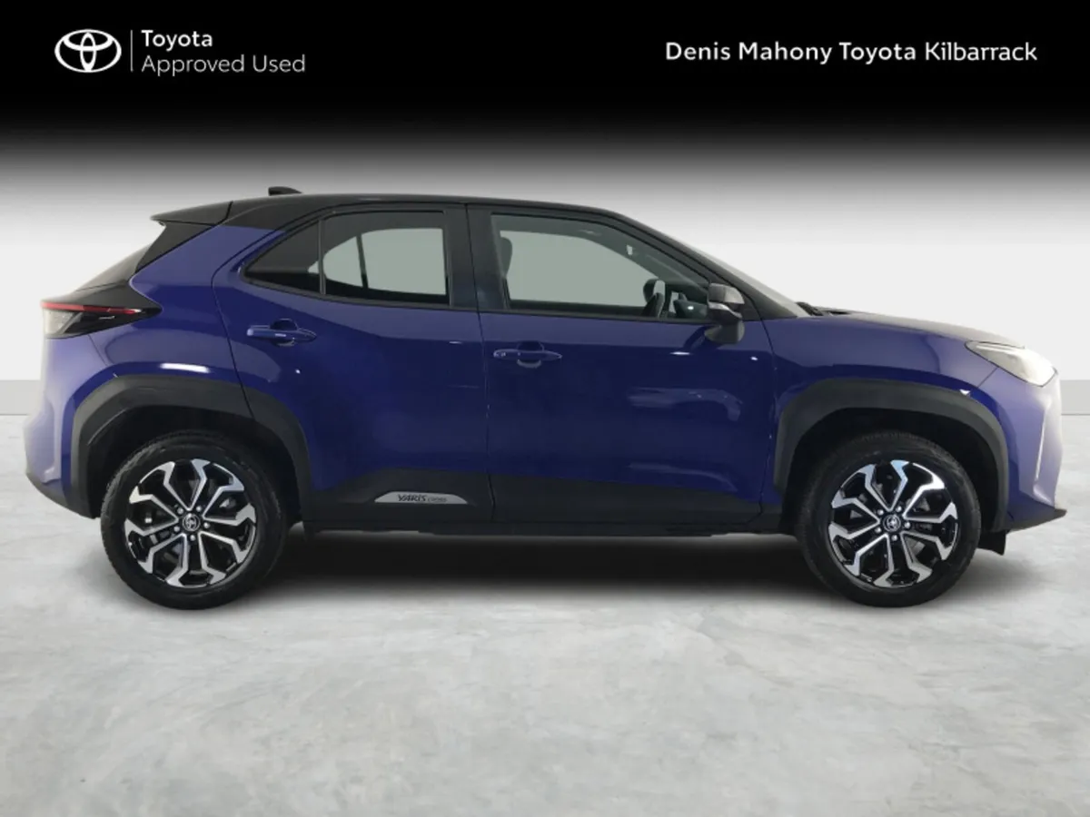 Toyota Yaris Cross CROSS LUNA SPORT 4DR AUTO - Image 3