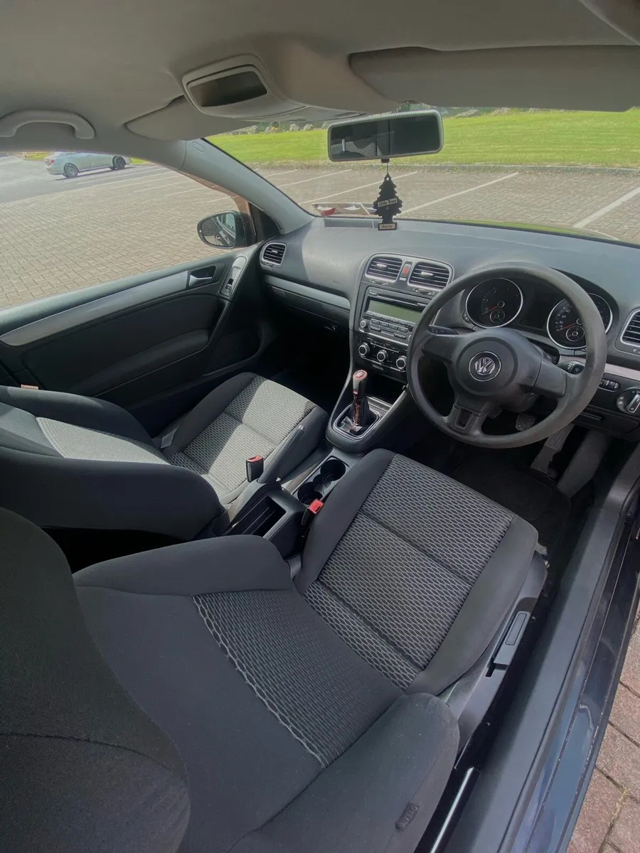Volkswagen Golf - Image 4