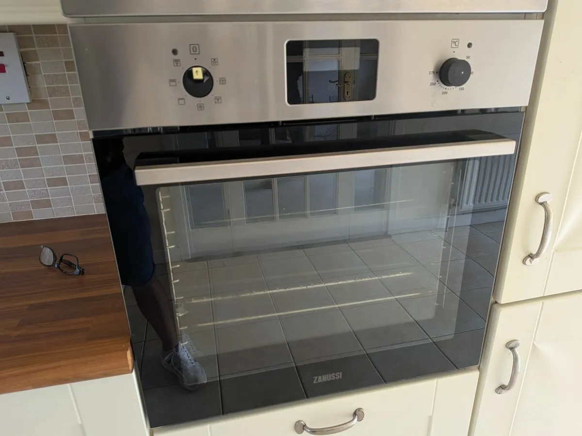 Modern Kitchen Suite with Premium Appliances Ready - Image 1
