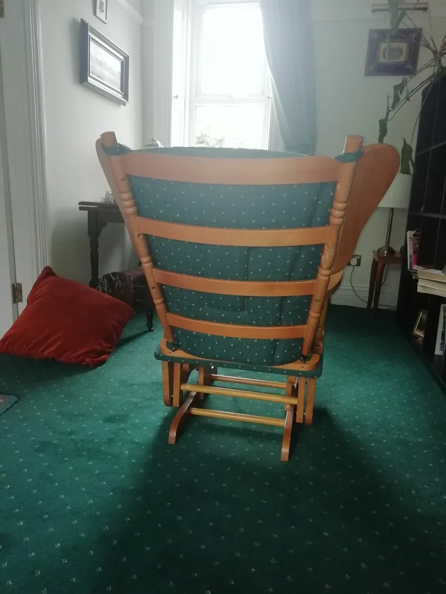 Rocking chair and matching stool - Image 2