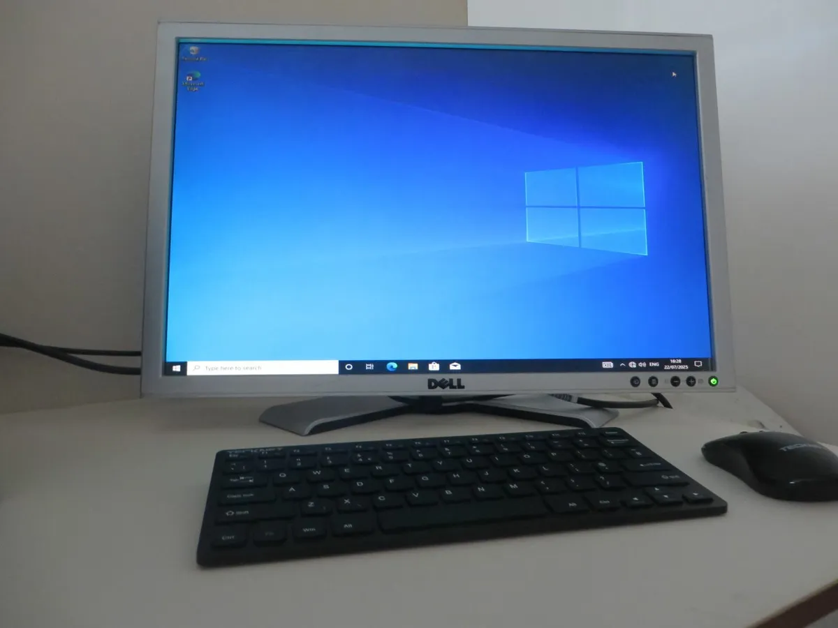 Desktop Computer & HP Printer - Image 2