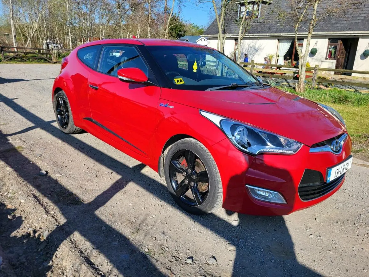 2013 Hyundai veloster - Image 1