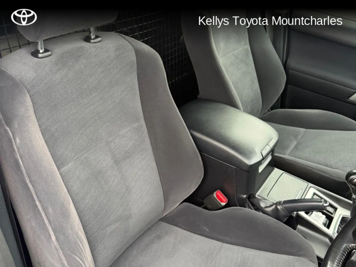 Toyota Land Cruiser LAND CRU LWB COMMERCIAL 4DR LC - Image 2