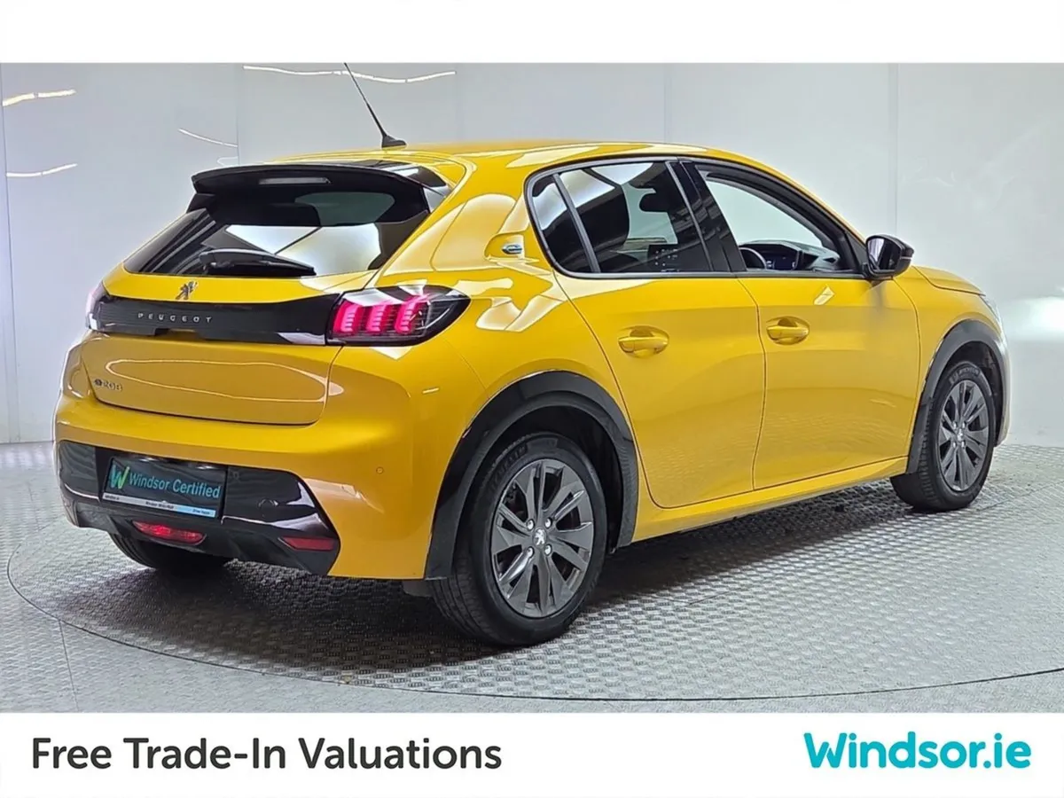 Peugeot 208 Electric 136bhp (50 Kwh) Allure Pack - Image 3