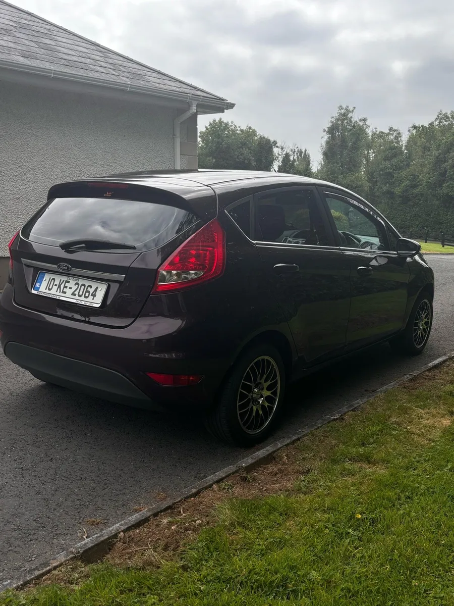 Ford Fiesta 2010 - Image 3