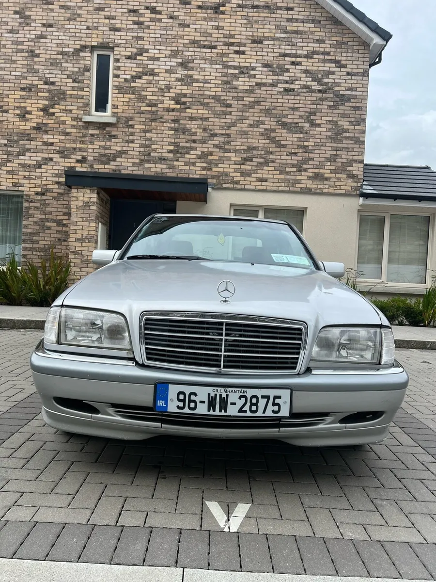 W202 Mercedes-Benz C180 - Image 1