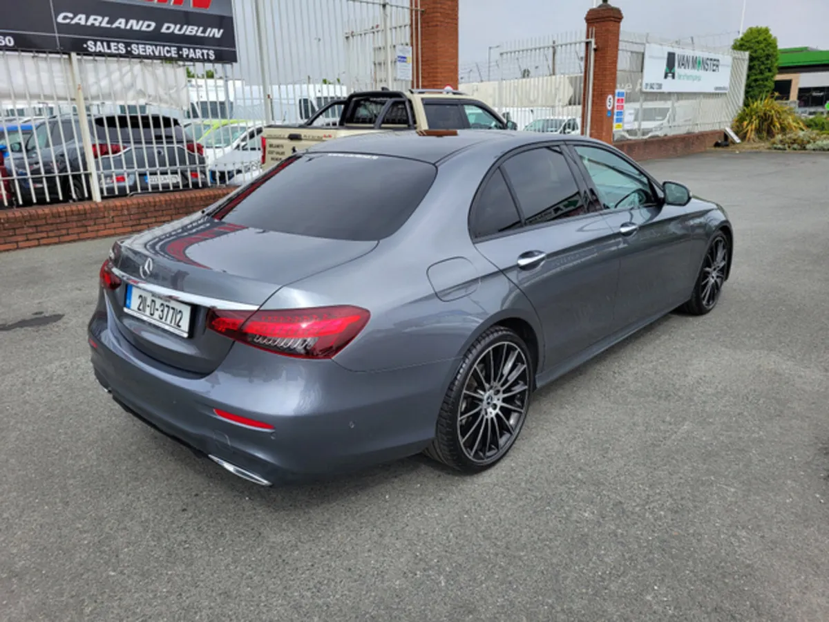 Mercedes-Benz E-Class 2021 - Image 4