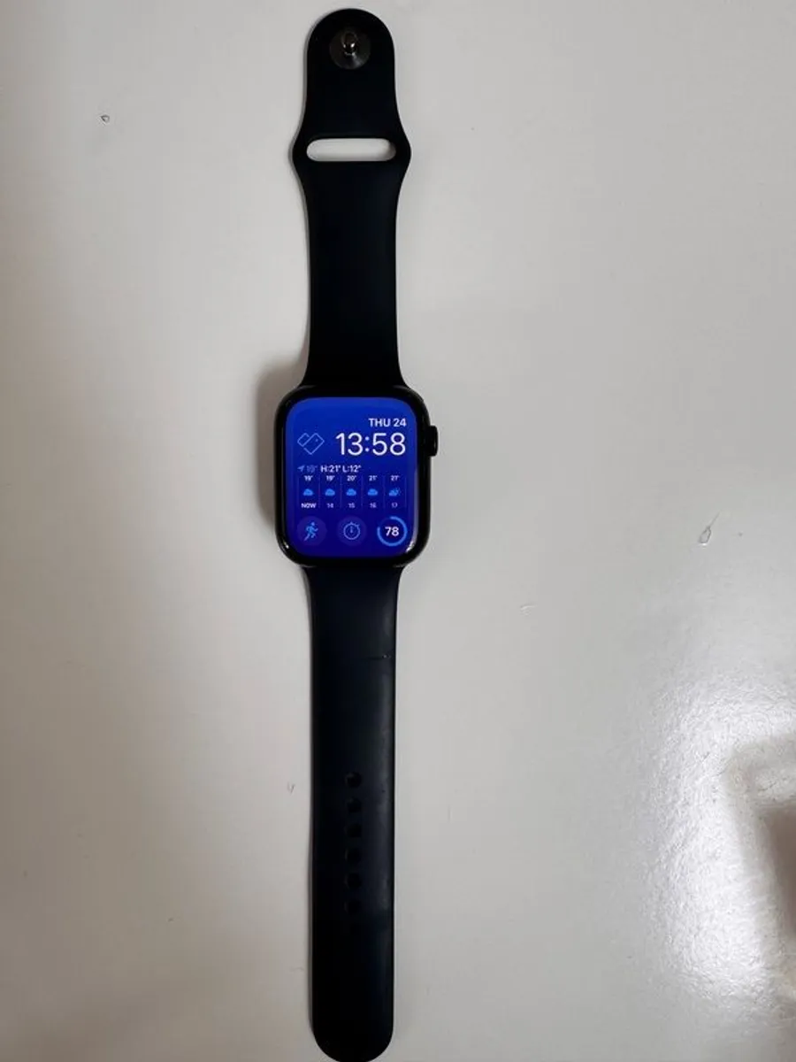 Apple Watch Series 9 45mm - Image 1