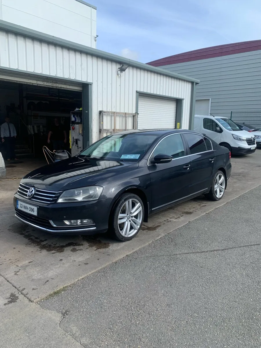 Volkswagen Passat - Image 2