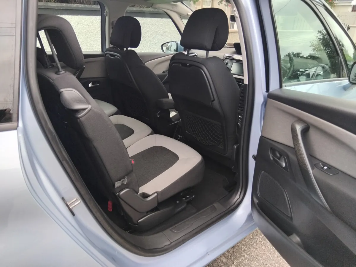 Citroen C4 2015 1 owner - Image 4