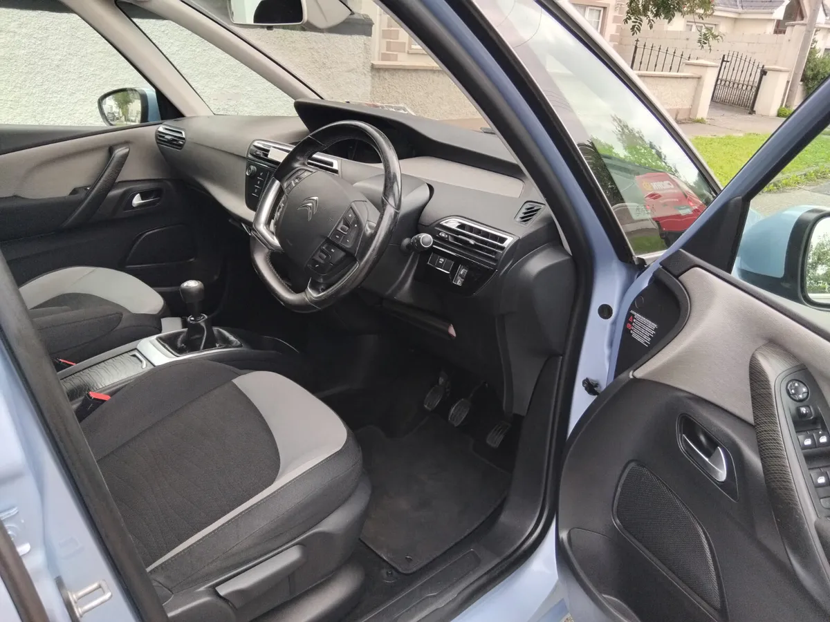Citroen C4 2015 1 owner - Image 3