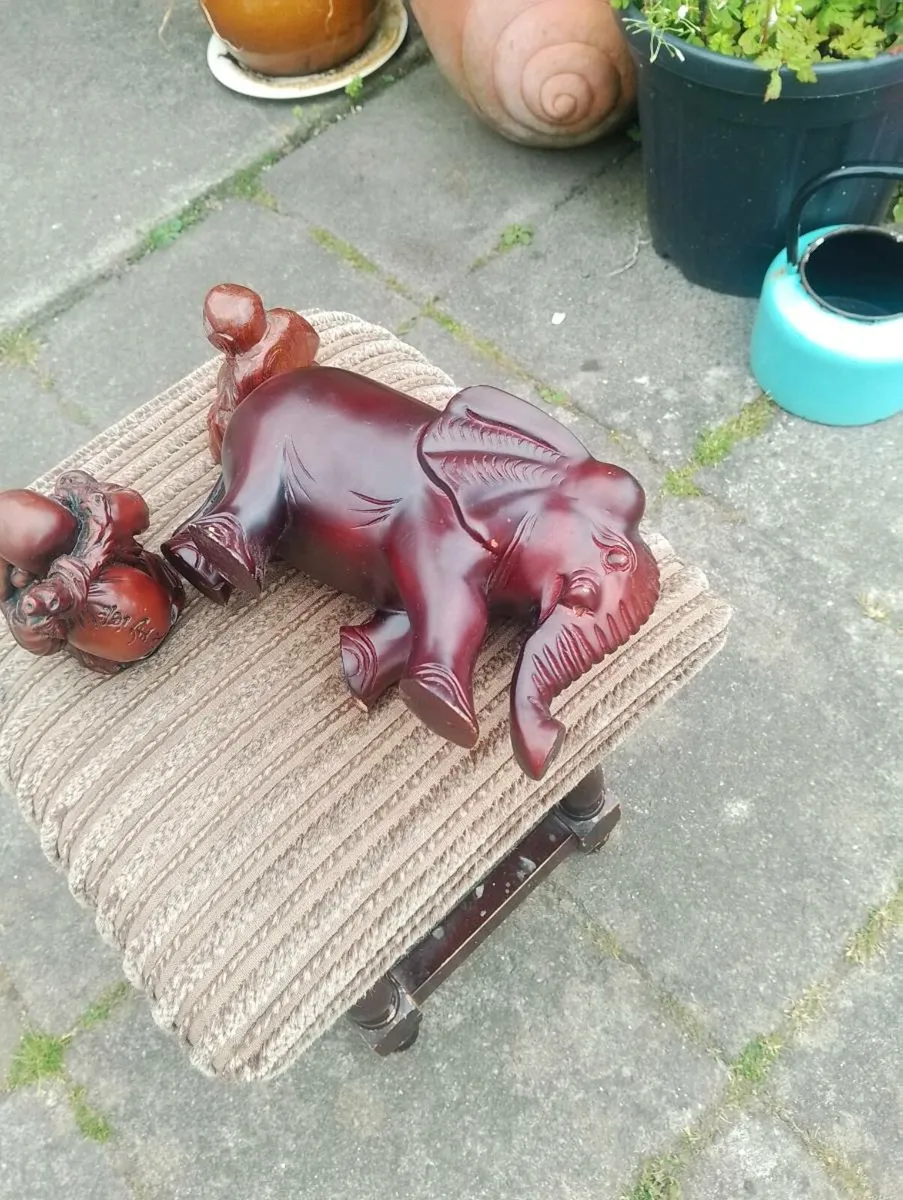 Carved wooden elephant and 2 Buddha - Image 3