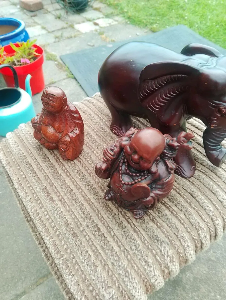 Carved wooden elephant and 2 Buddha - Image 4