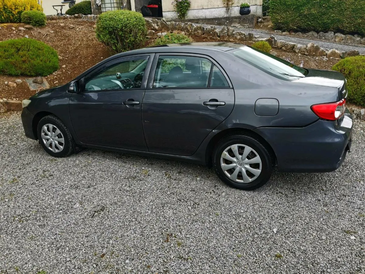 11 Toyota Corolla 1.4 D4D - Image 2