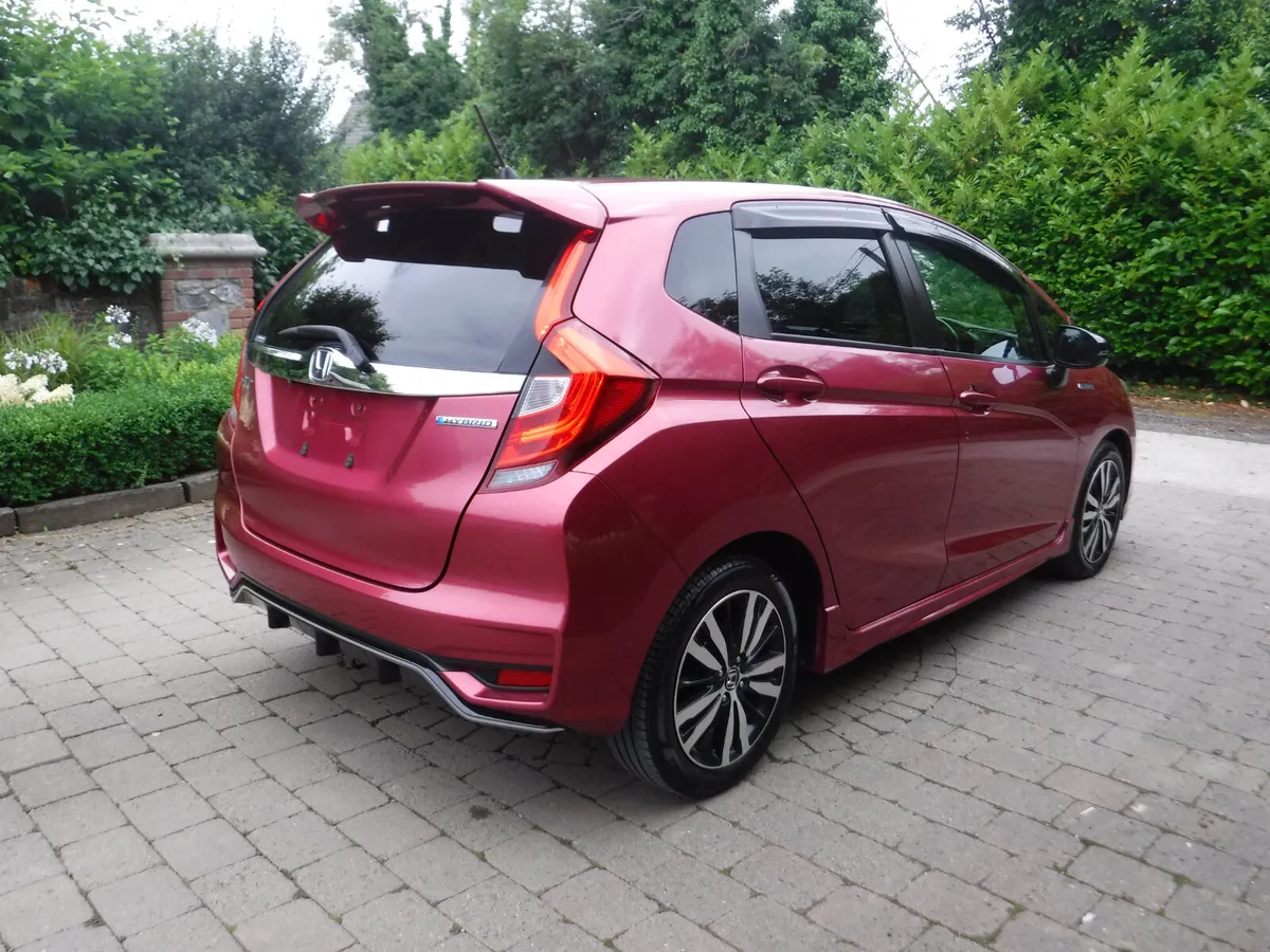 HONDA FIT 1.5 AUTO HYBRID S-SPEC ANDROID+CARPLAY - Image 3