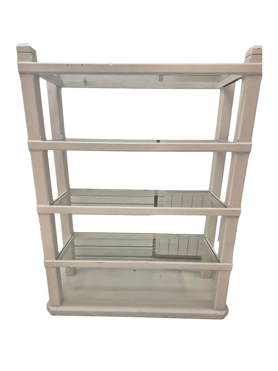 Freestanding shelving unit
