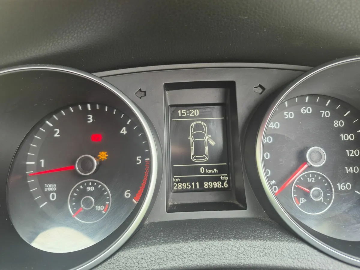 Volkswagen Golf 2012 - Image 2
