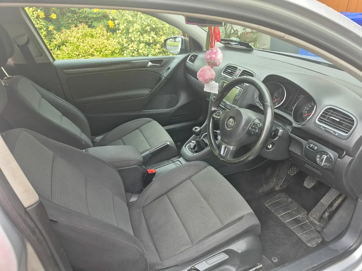 Volkswagen Golf 2012 - Image 3