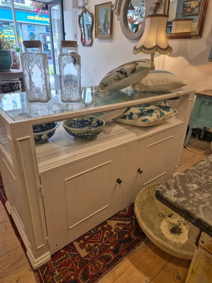 Shop counter - Image 2