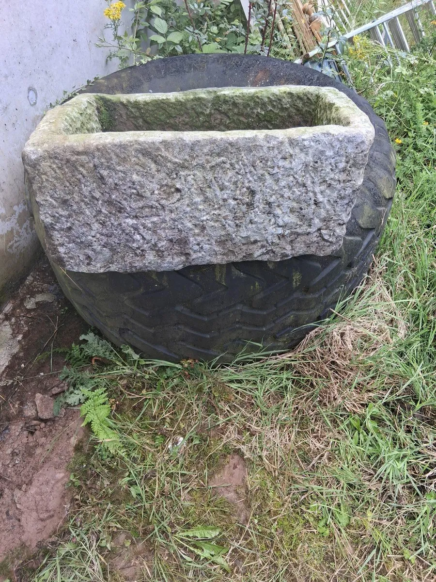 Hand cut carved stone sink - Image 1