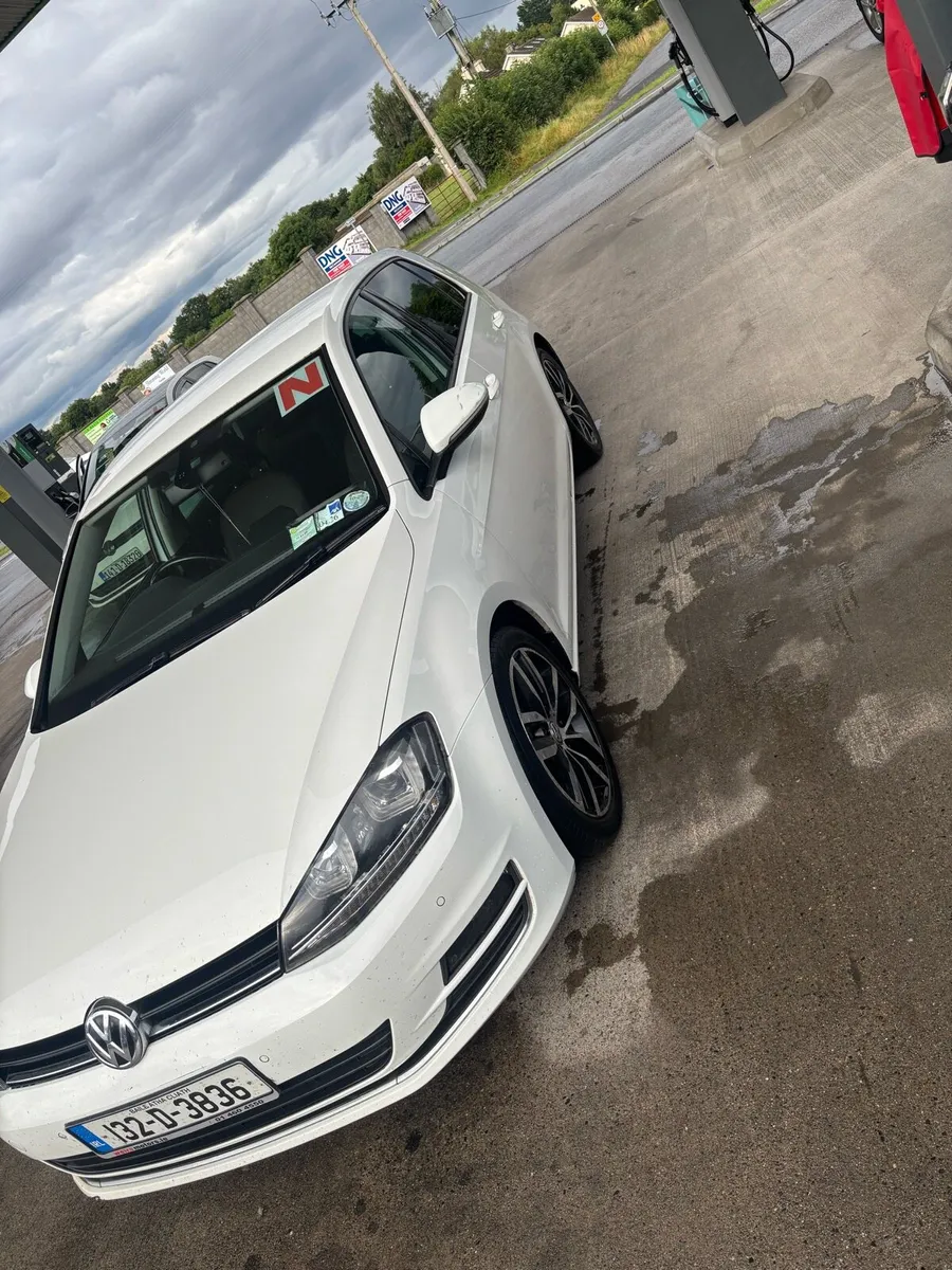 Volkswagen Golf car - Image 2
