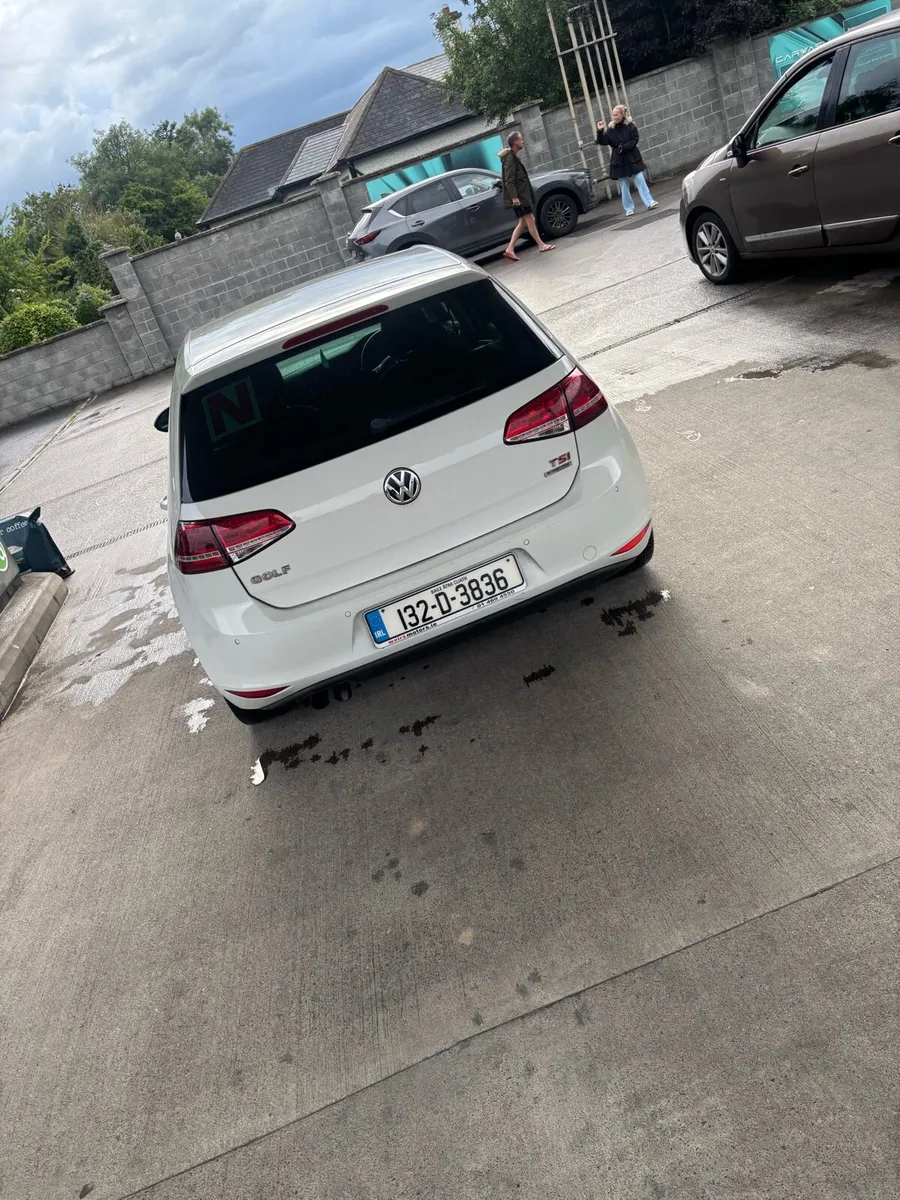 Volkswagen Golf car - Image 3