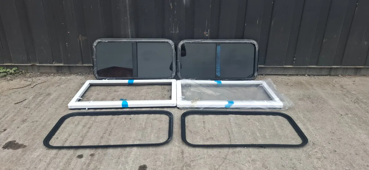 Caravan Window Installation Kit – 98cm x 56cm - Image 2