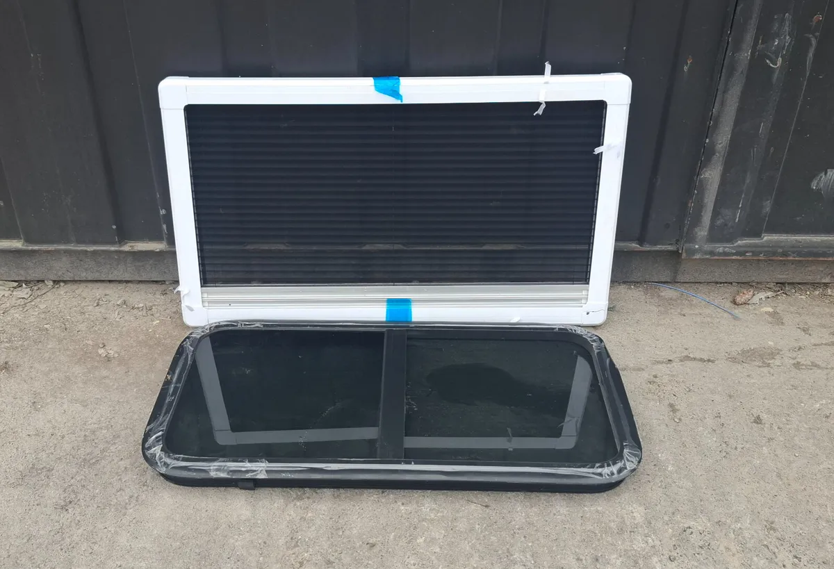 Caravan Window Installation Kit – 98cm x 56cm - Image 4