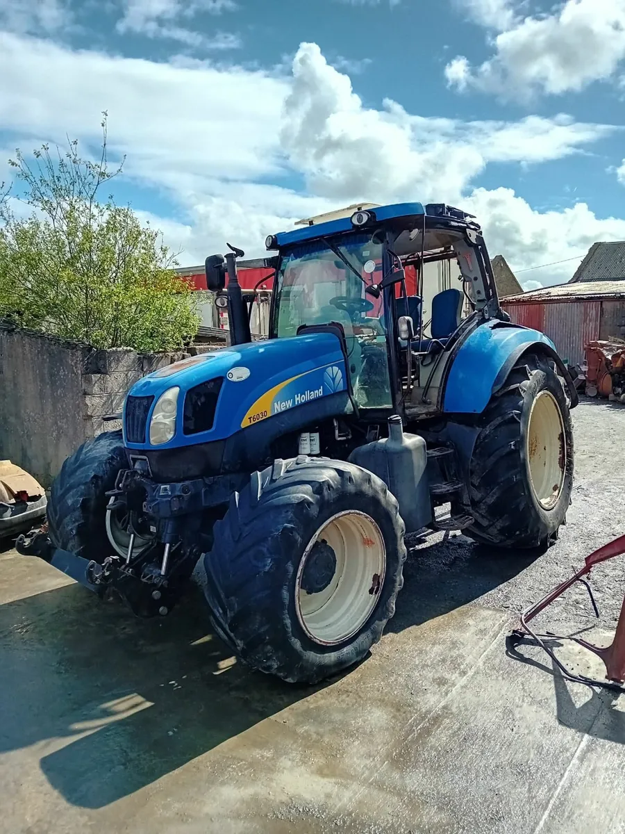 NEW HOLLAND T6030 DISMANTLED - Image 1