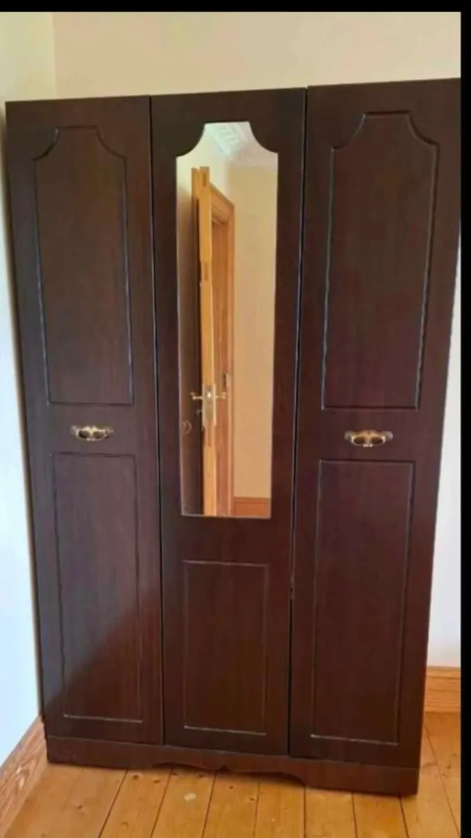 Double mirrored wardrobes..120 each 2 available - Image 1