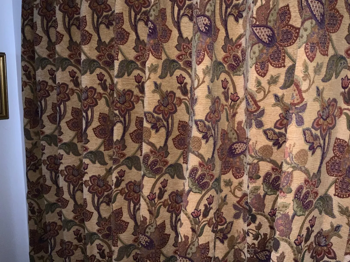 Tapestry, Quality Curtains-Two sets. - Image 2