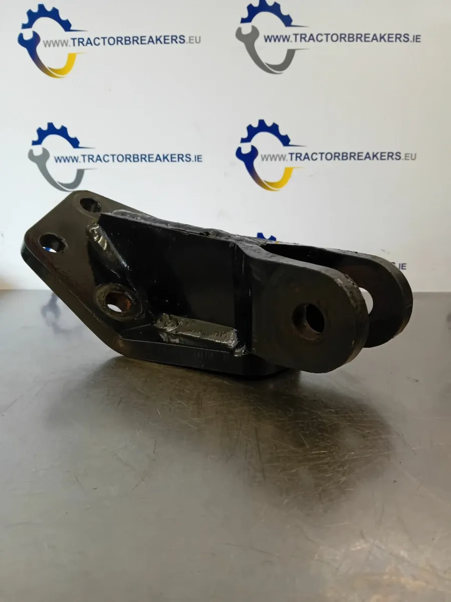 NEW HOLLAND T6030 DISMANTLED - Image 4