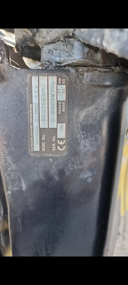 25hp 2 stroke outboard - Image 3