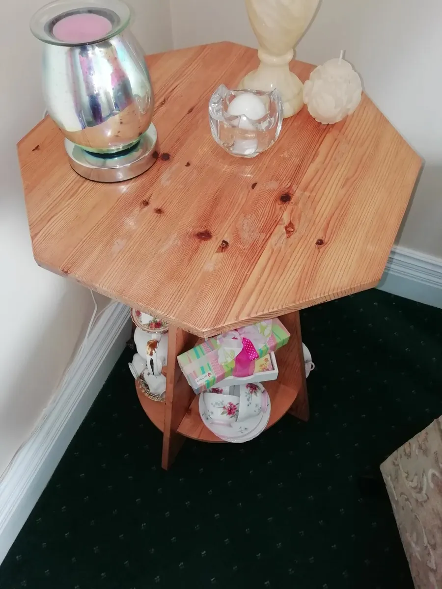 Hexagonal occasional table - Image 1
