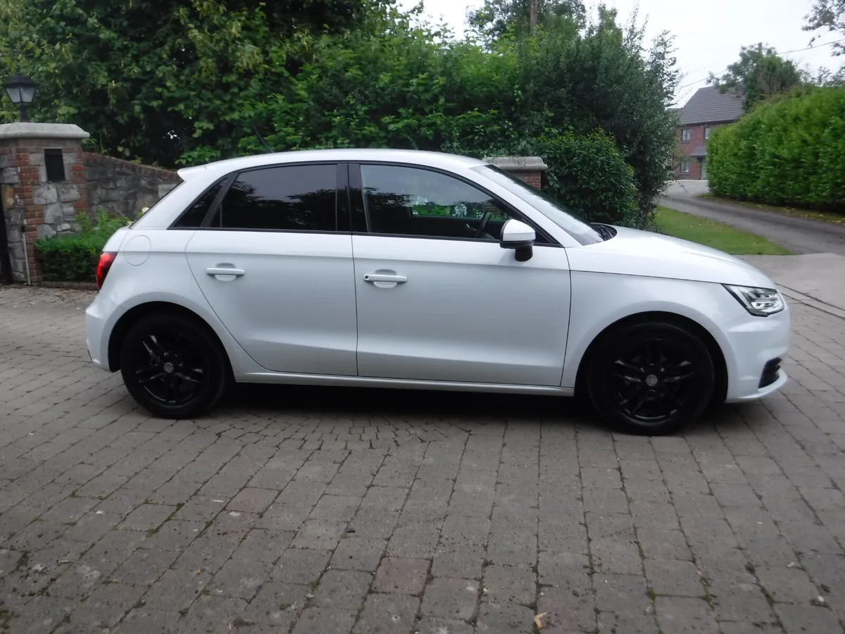 AUDI A1 1.0 5 DOOR AUTO HIGH SPEC KEYLESS ENTRY - Image 2